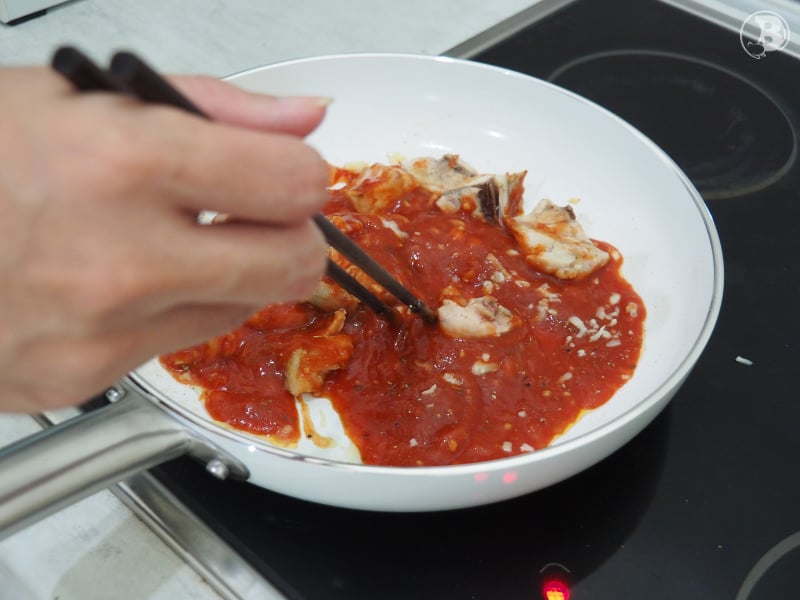 Cooking Pasta Sauce With The Ella Fry Pan