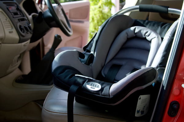 Deactivate The Air Bag First If You Want To Fix A Child Car Seat To The Front Passenger Seat