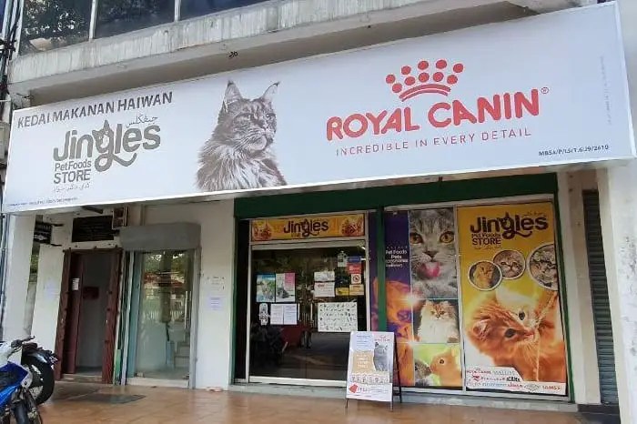 Exterior Of Jingles Pet Foods In Shah Alam