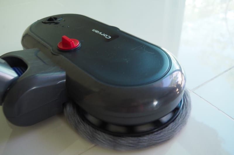 Mopping Head Of The Corvan Cordless Vacuum Cleaner And Cordless Mop K18 In Action