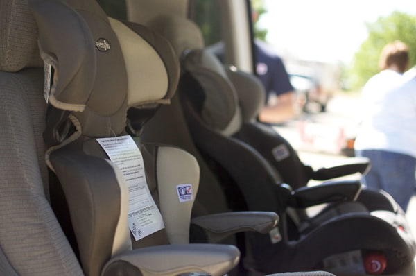 Private Vehicles Must Have Child Restraint Systems (CRS) For Children below 135cm (or under 36kg)
