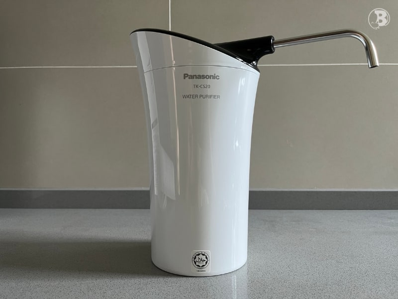 Side Profile Of The Panasonic Water Purifier TK-CS20