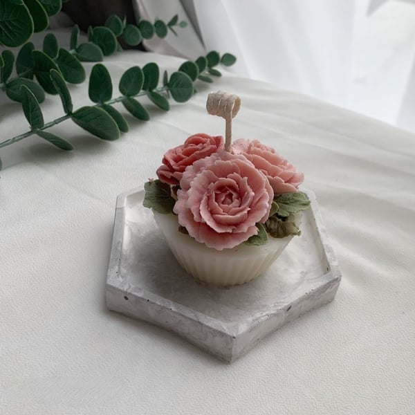 Soy Flower Cupcake Candle by Candlelabco_my