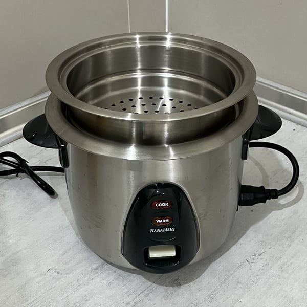 Stainless Steel Steam Tray Of The Hanabishi 3 Ply Stainless Steel Rice Cooker 1.0L HA3166R