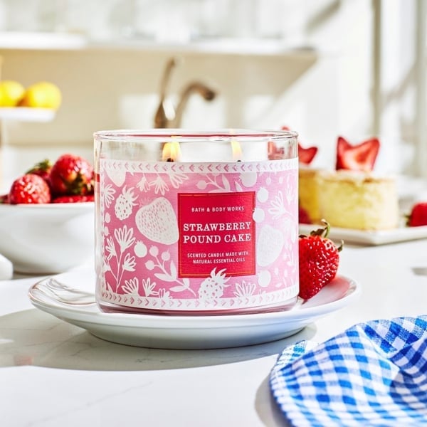 Strawberry Pound Cake Scented Candle by Bath & Body Works
