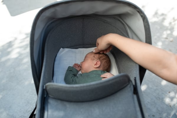 Strollers For Newborns Can Lie Flat