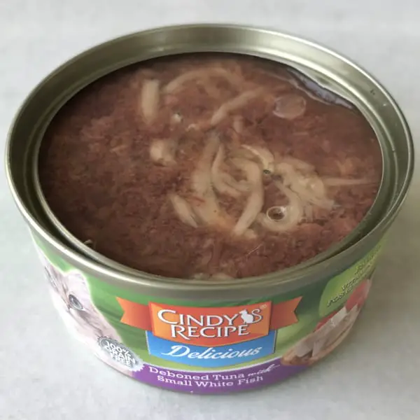 Texture Of Cindy's Recipe Delicious Cat Canned Food - Deboned Tuna With Small White Fish