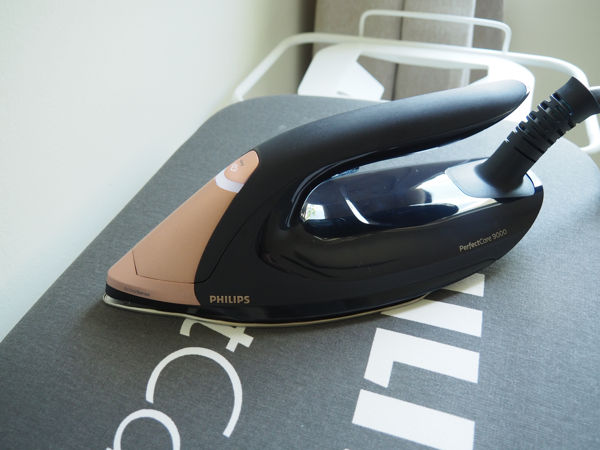 The Philips PerfectCare 9000 Series Steam Generator Iron PSG905026 At Rest