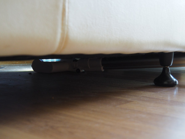 Using The Corvan Cordless Vacuum To Reach Underneath A Bed